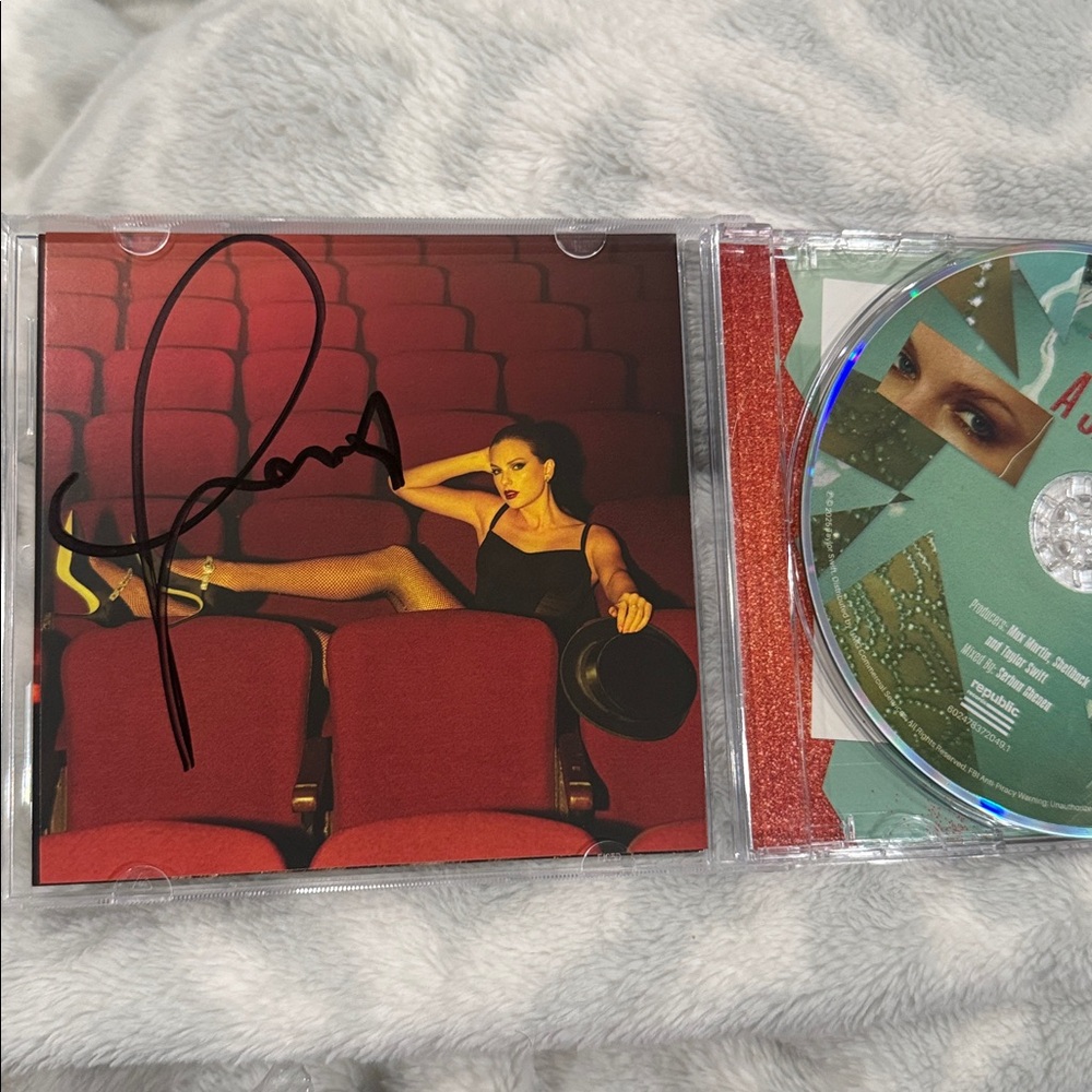 Taylor Swift The Life of a Showgirl Signed #4 Long Hand Signed